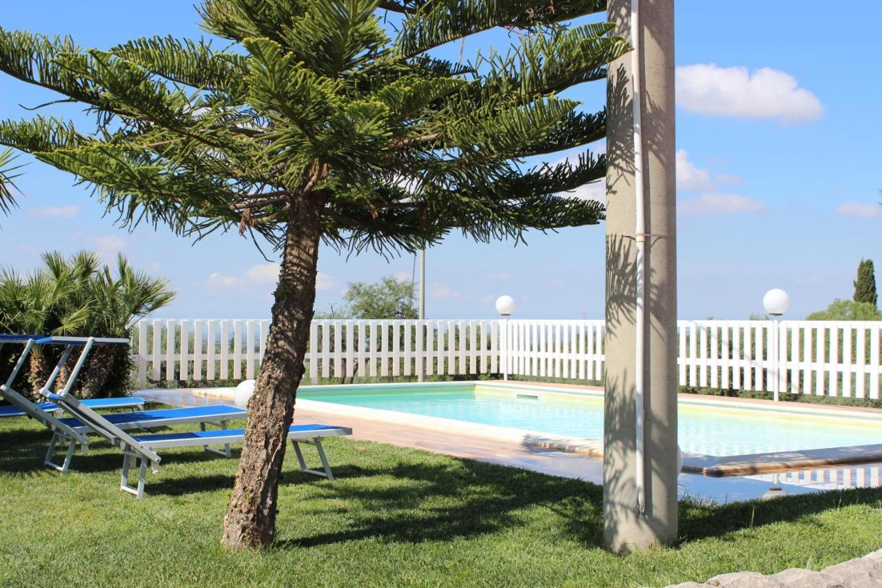 Villa Clara Кьярамонте-Гульфи Экстерьер фото