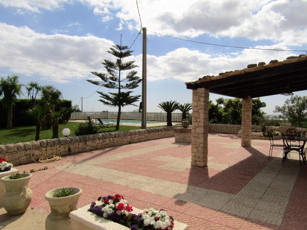 Villa Clara Кьярамонте-Гульфи Экстерьер фото